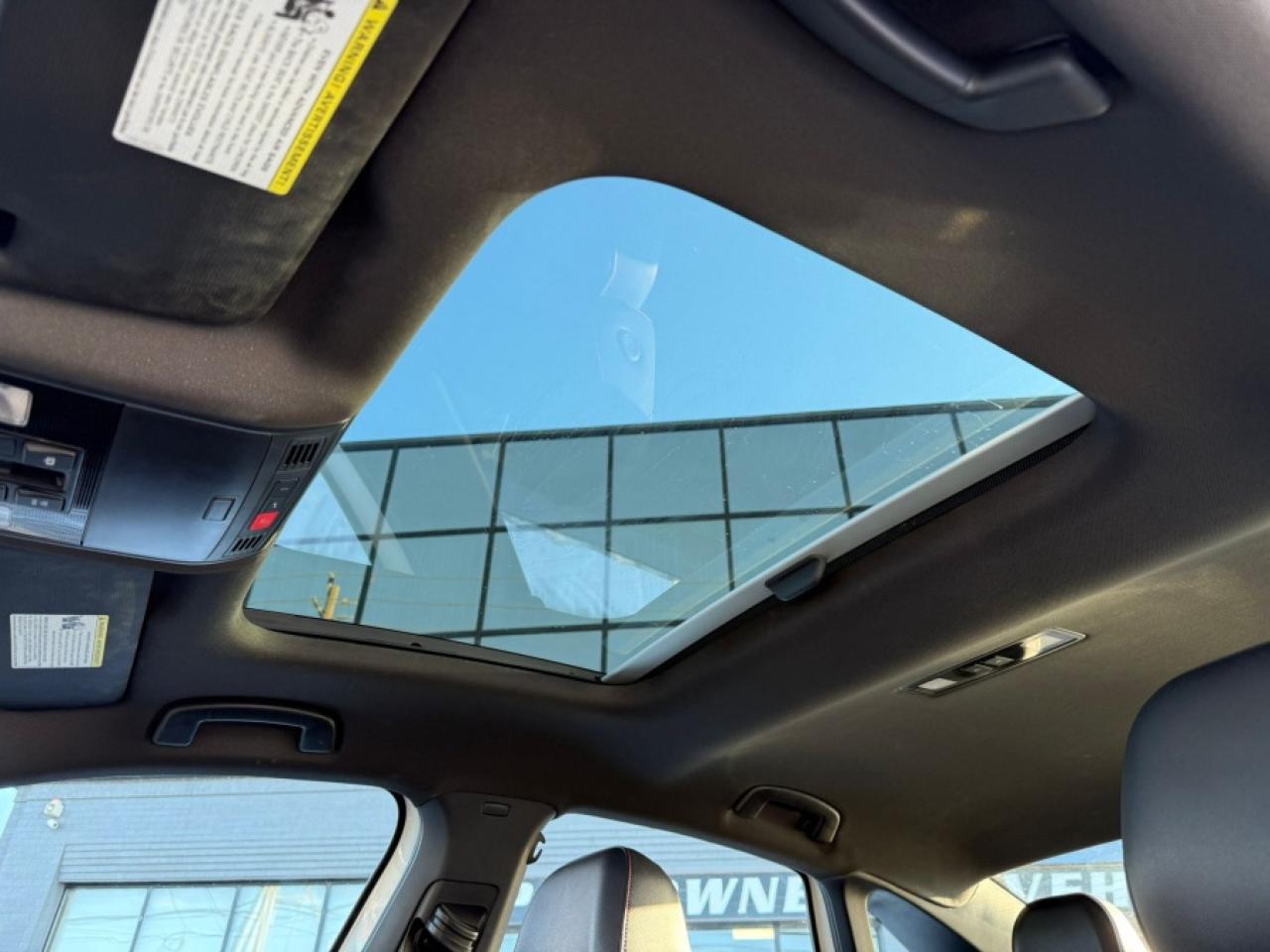 2024 Volkswagen Jetta GLI AUTOBAHN/ ONE OWNER/ SUNROOF/ NAVI/ WIRELESS CARPL - Photo #15