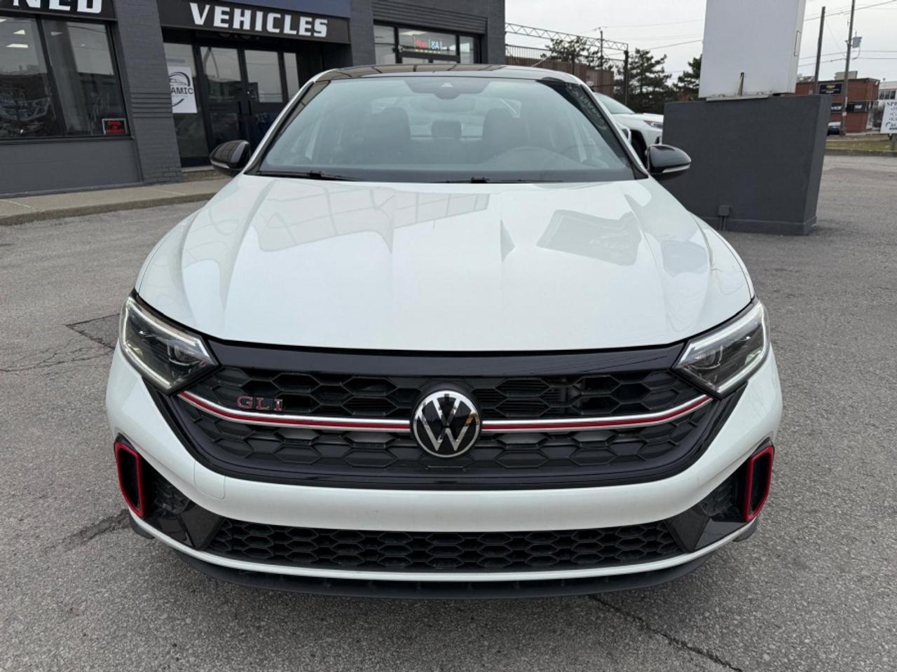 2024 Volkswagen Jetta GLI AUTOBAHN/ ONE OWNER/ SUNROOF/ NAVI/ WIRELESS CARPL - Photo #2