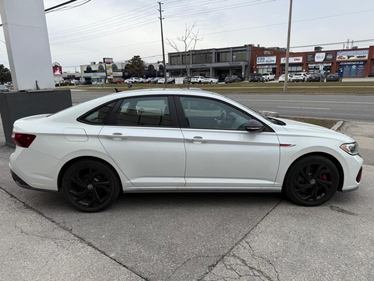 2024 Volkswagen Jetta GLI AUTOBAHN/ ONE OWNER/ SUNROOF/ NAVI/ WIRELESS CARPL - Photo #4