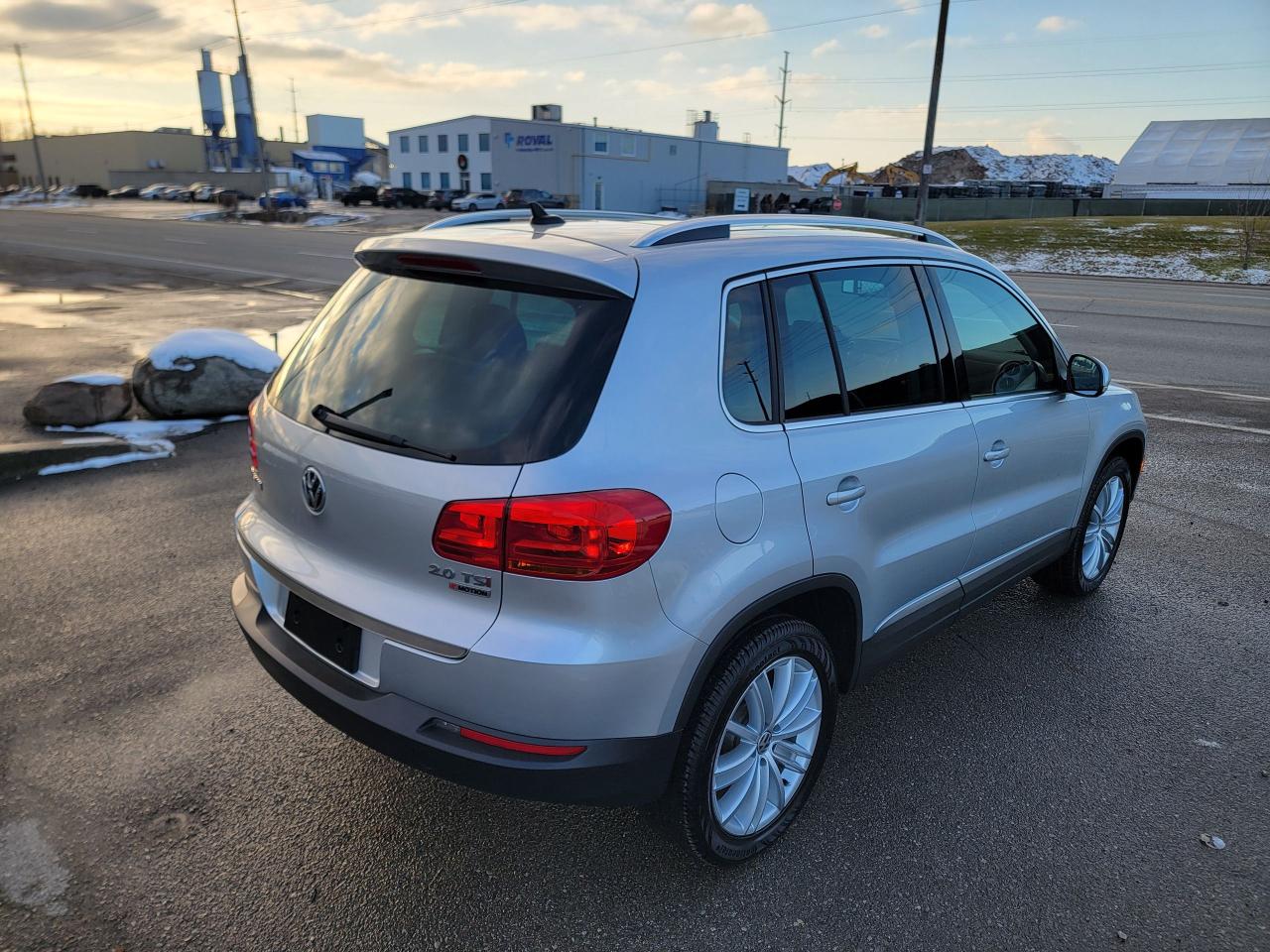 2017 Volkswagen Tiguan COMFORTLINE Photo4