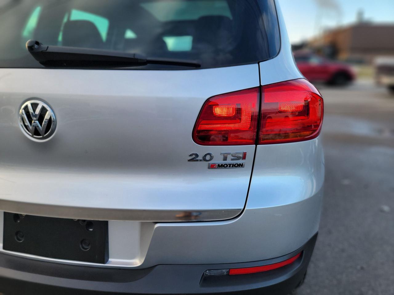 2017 Volkswagen Tiguan COMFORTLINE - Photo #6