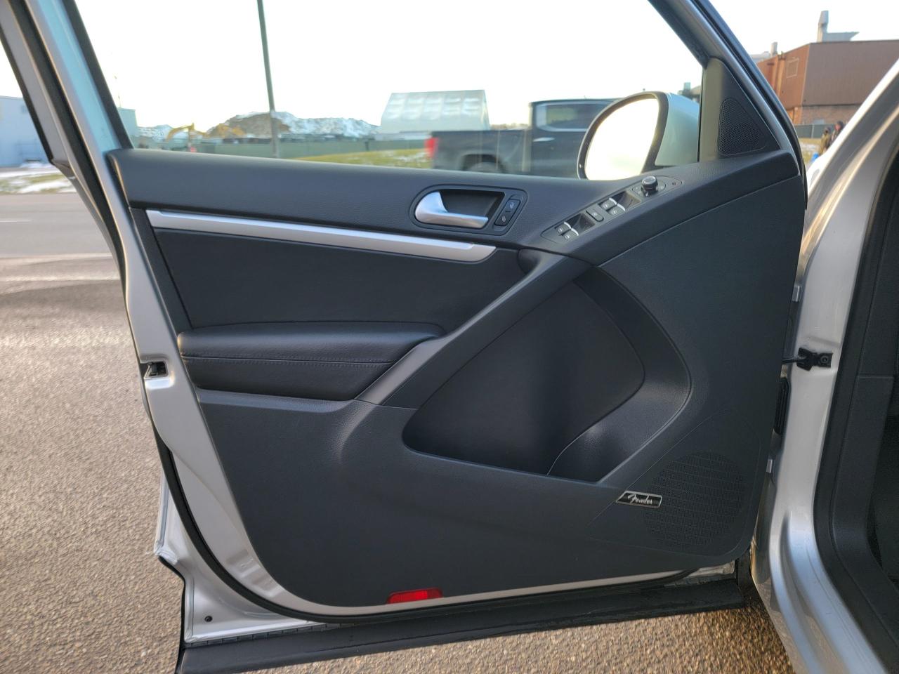 2017 Volkswagen Tiguan COMFORTLINE - Photo #13