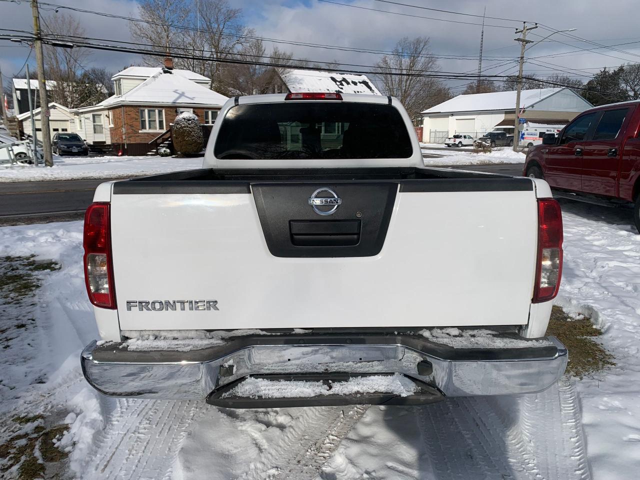 2012 Nissan Frontier SV Photo