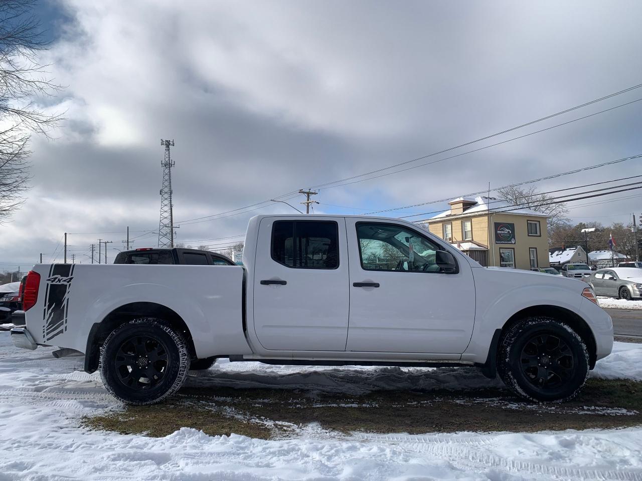 2012 Nissan Frontier SV Photo