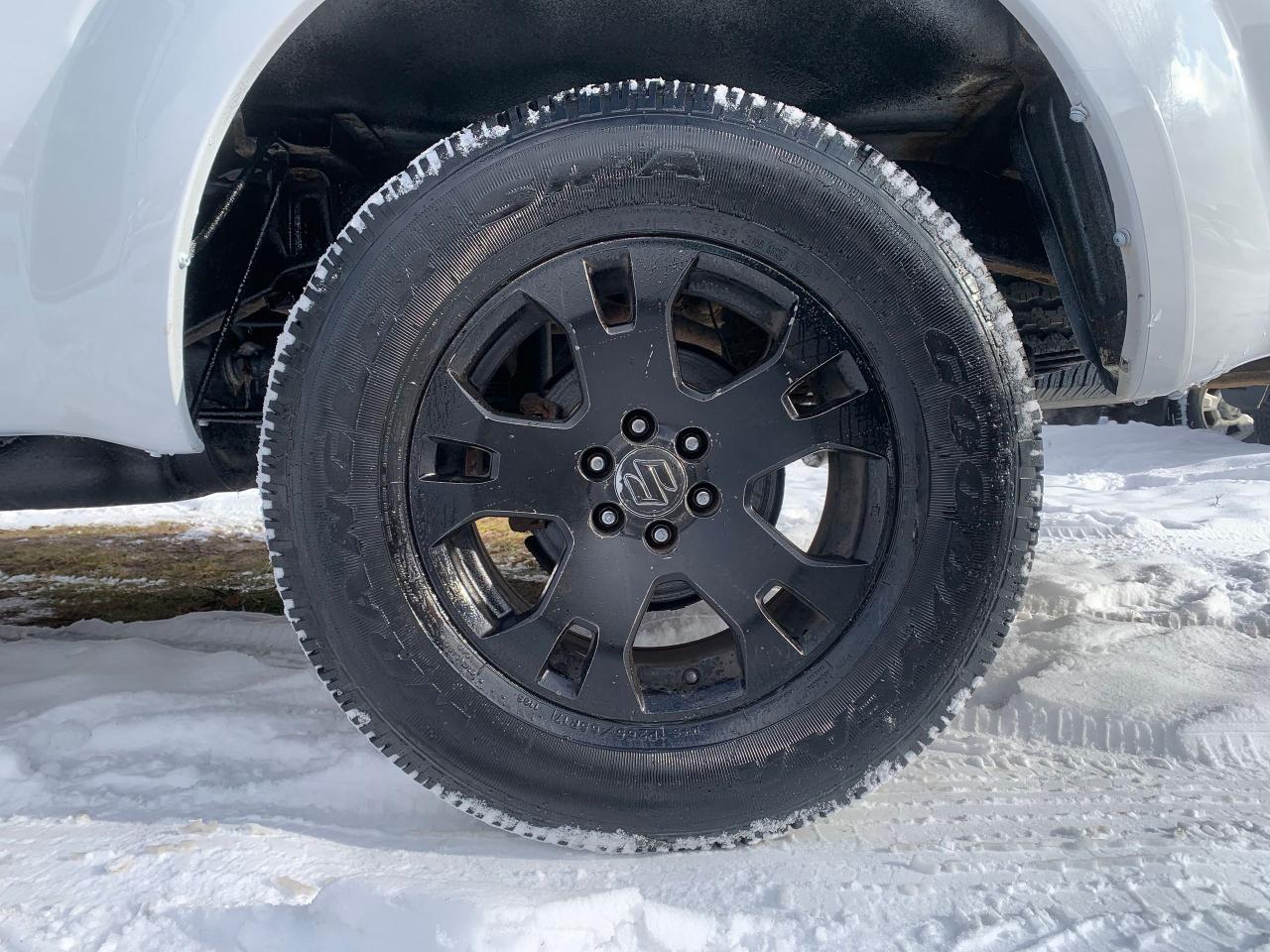 2012 Nissan Frontier SV Photo