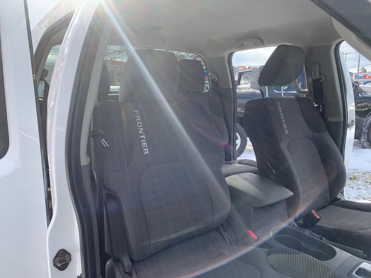 2012 Nissan Frontier SV Photo