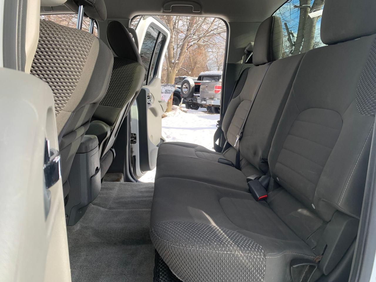 2012 Nissan Frontier SV Photo