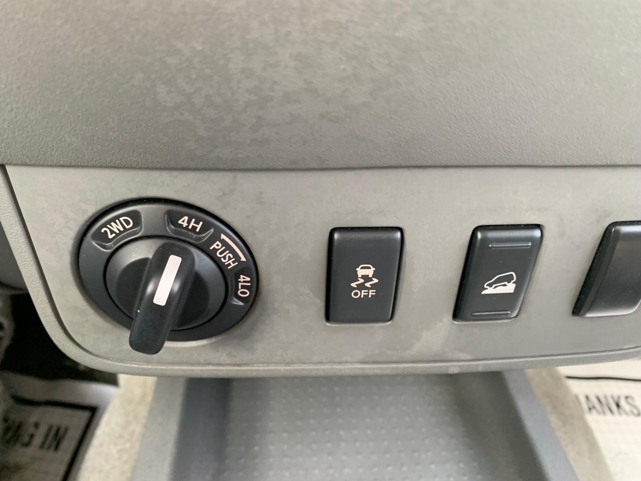 2012 Nissan Frontier SV Photo