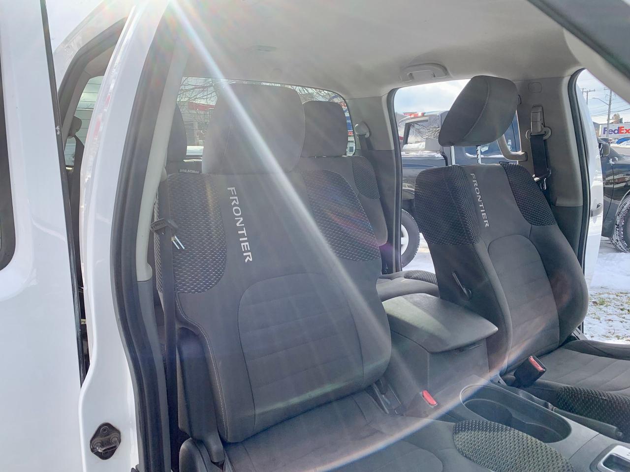 2012 Nissan Frontier SV Photo