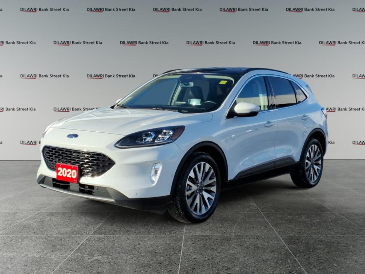 Used 2020 Ford Escape Titanium Hybrid AWD for sale in Gloucester, ON