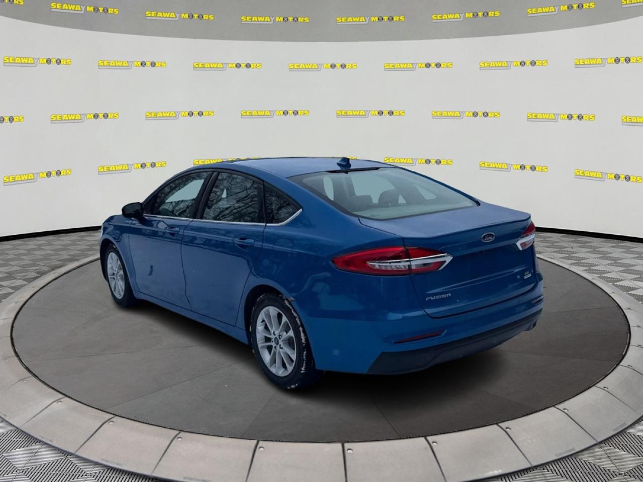 2019 Ford Fusion SE FWD - Photo #5