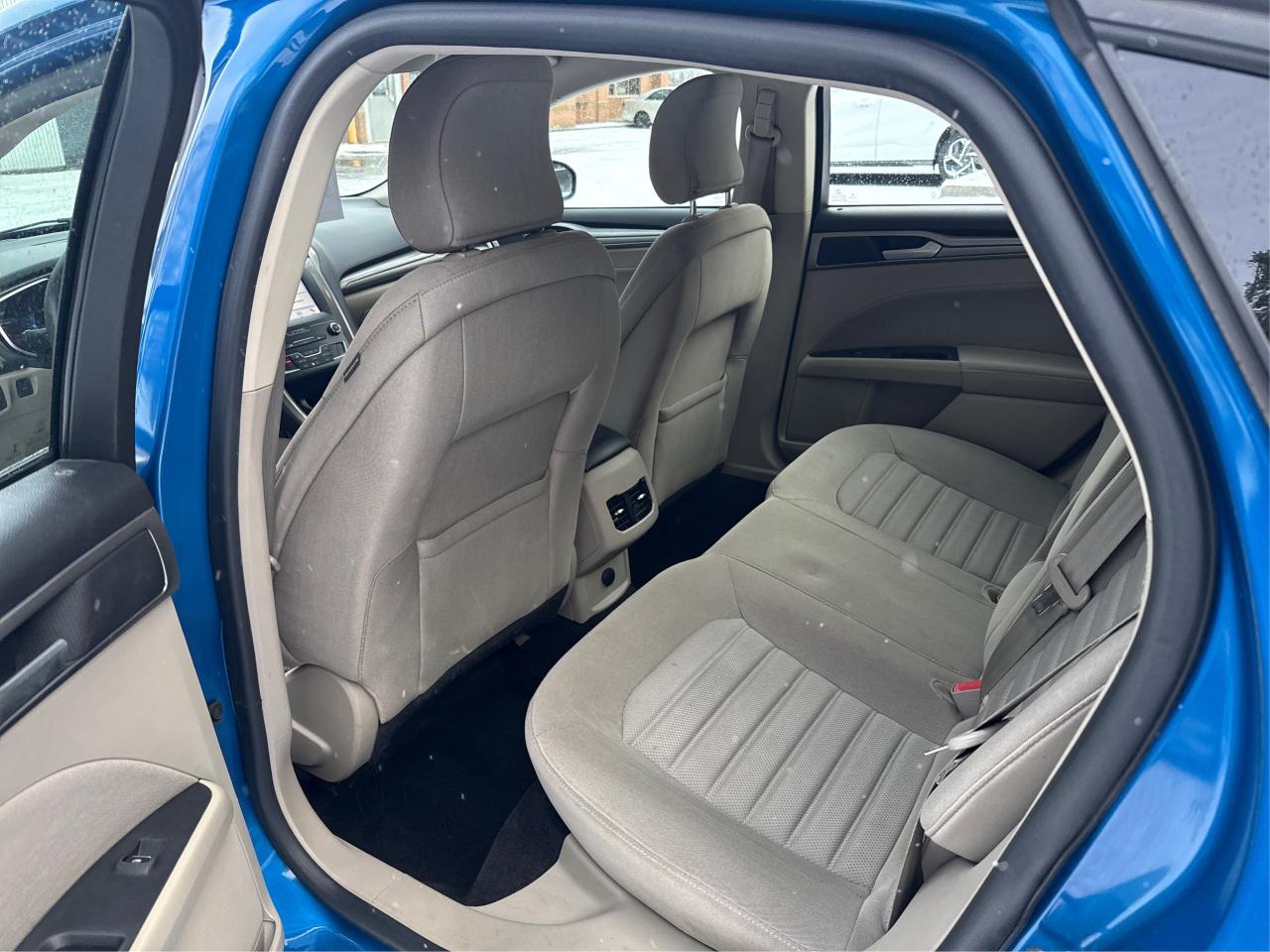 2019 Ford Fusion SE FWD - Photo #10