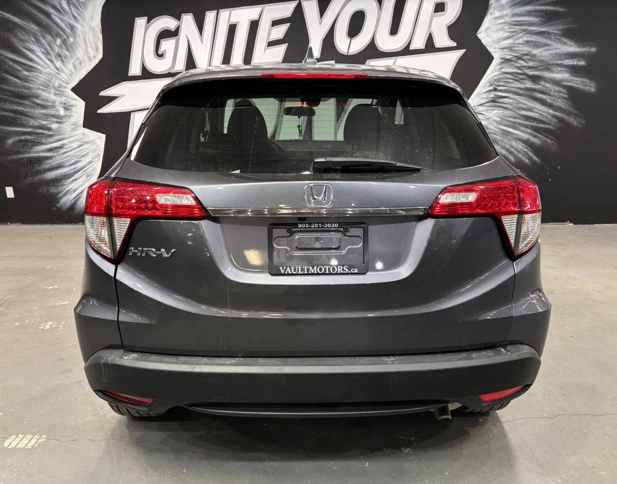 2022 Honda HR-V LX 2WD CVT $0 % DOWN FINANCE OAC Photo3