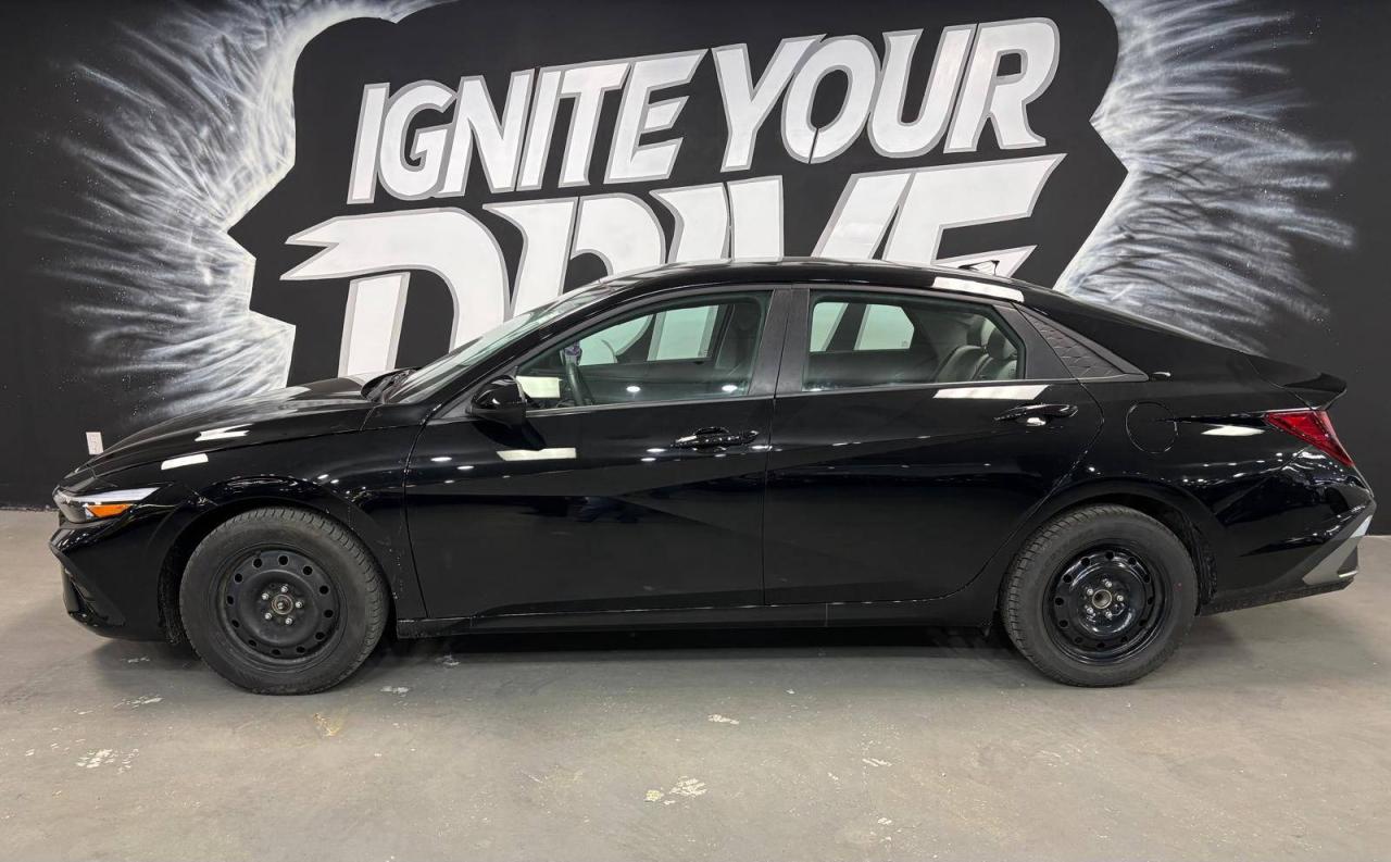 2025 Hyundai Elantra Preferred IVT $0 % DOWN FINANCE OAC Photo