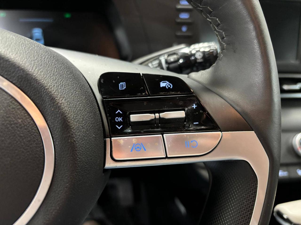 2025 Hyundai Elantra Preferred IVT $0 % DOWN FINANCE OAC Photo