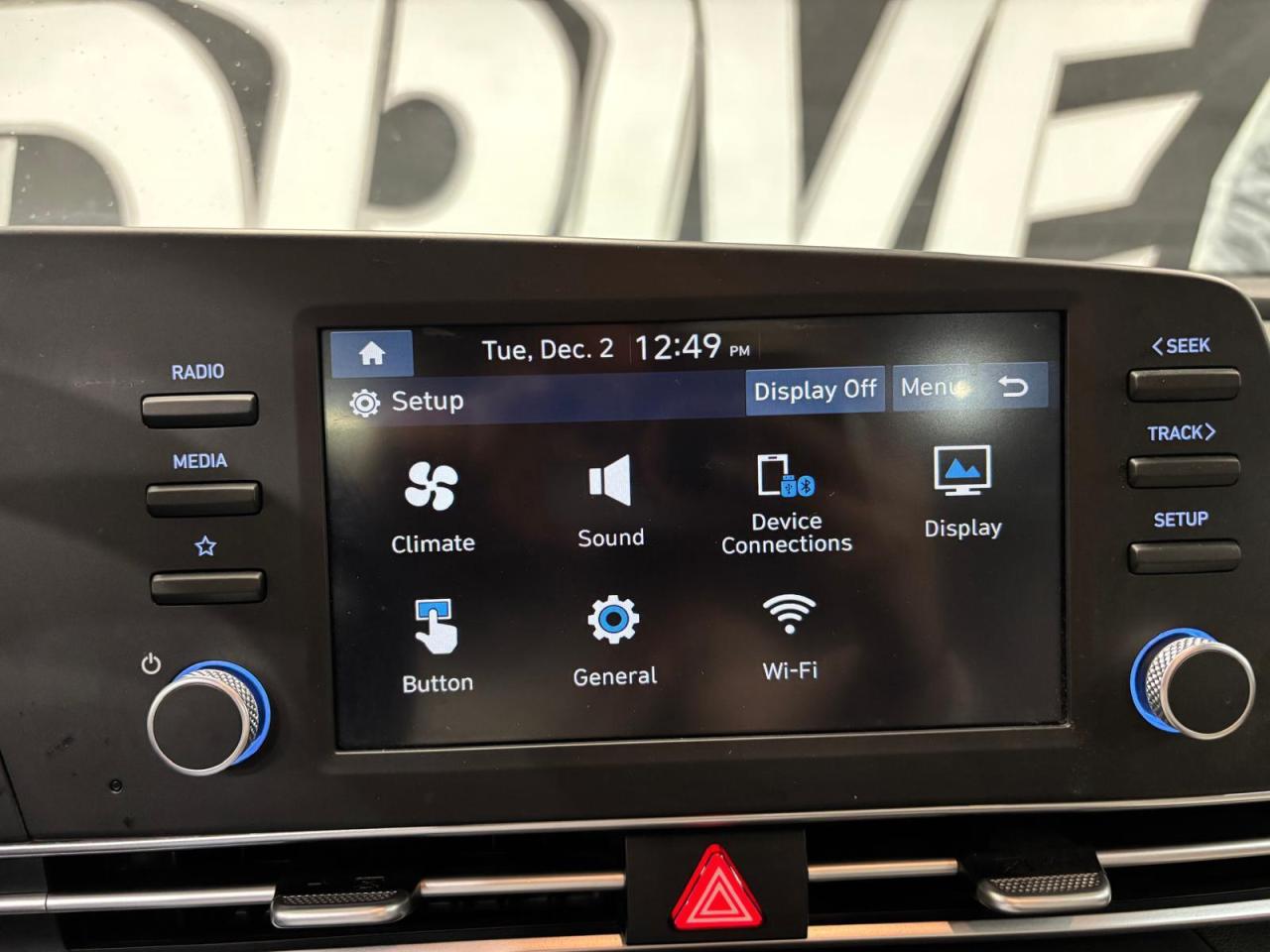 2025 Hyundai Elantra Preferred IVT $0 % DOWN FINANCE OAC Photo