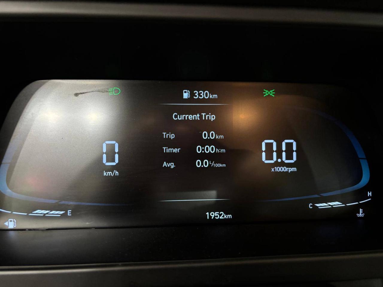 2025 Hyundai Elantra Preferred IVT $0 % DOWN FINANCE OAC Photo