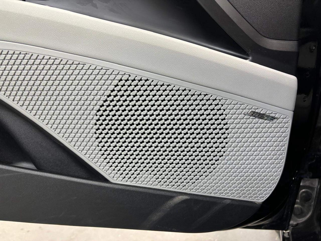 2025 Hyundai Elantra Preferred IVT $0 % DOWN FINANCE OAC Photo