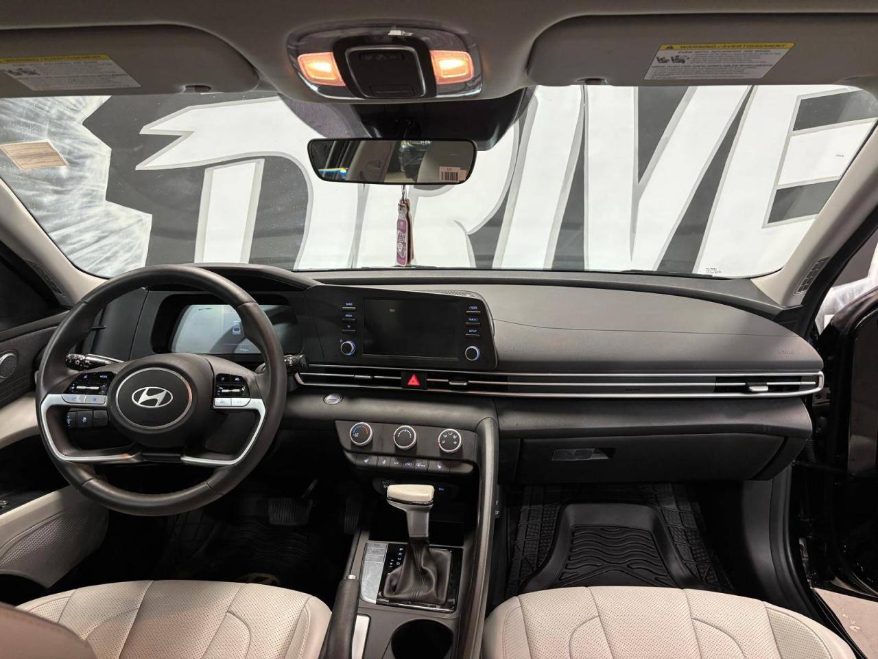 2025 Hyundai Elantra Preferred IVT $0 % DOWN FINANCE OAC Photo