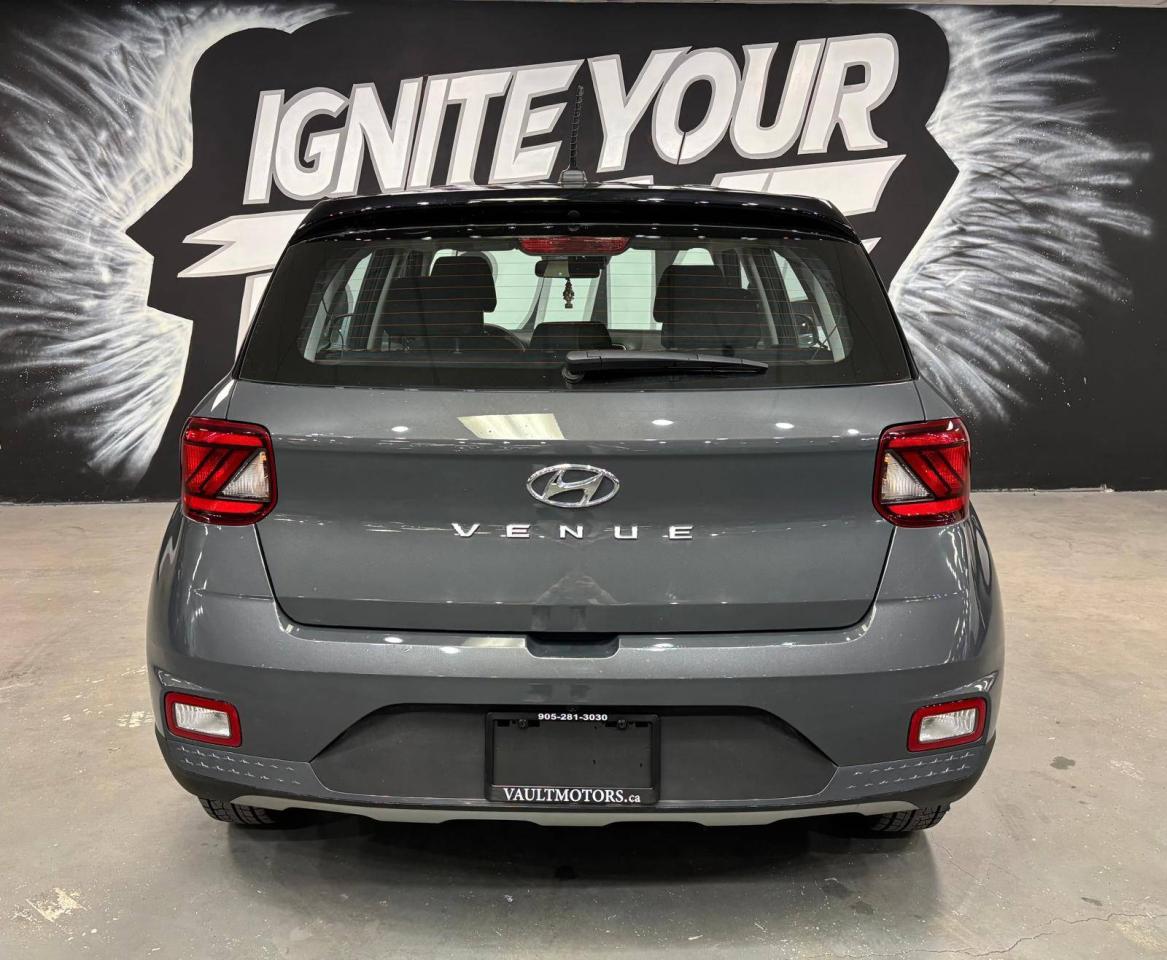 2024 Hyundai Venue Essential IVT w/Two-Tone $0 % DOWN FINANCE OAC Photo
