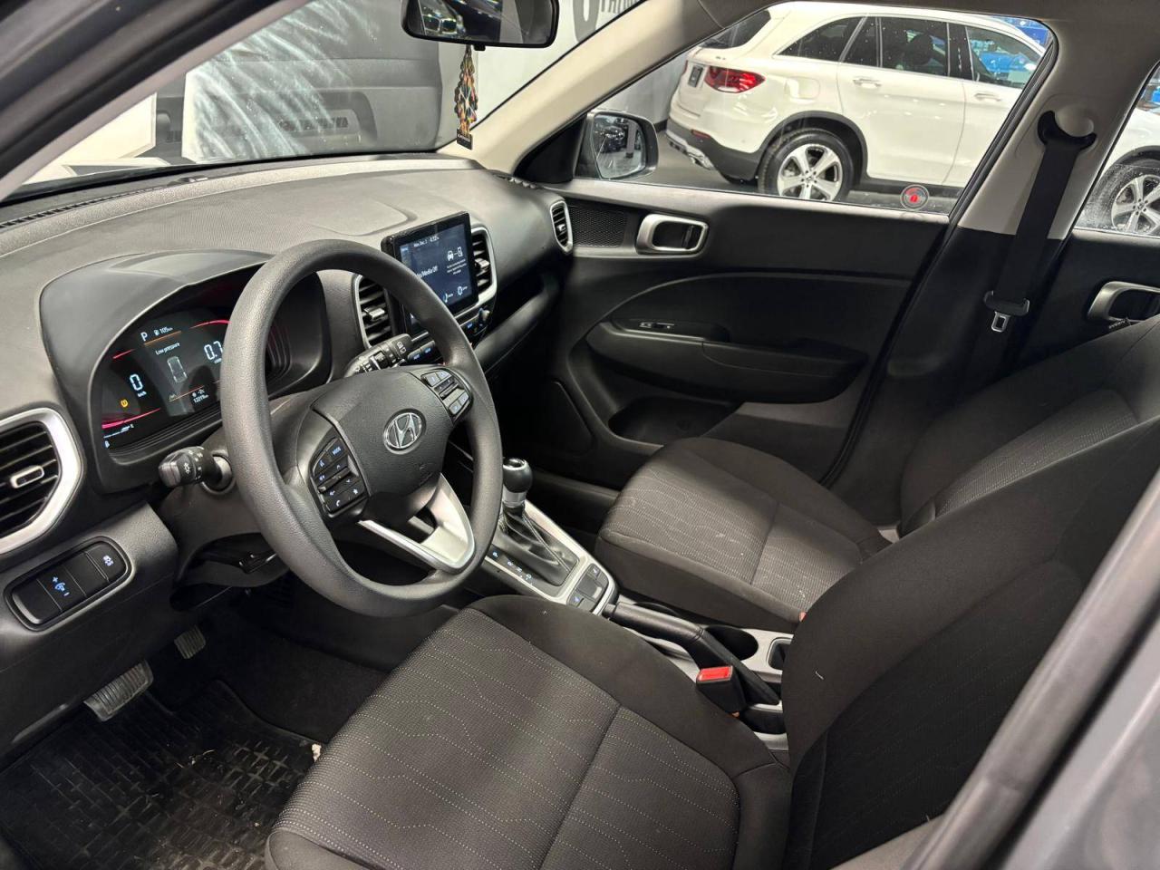 2024 Hyundai Venue Essential IVT w/Two-Tone $0 % DOWN FINANCE OAC Photo