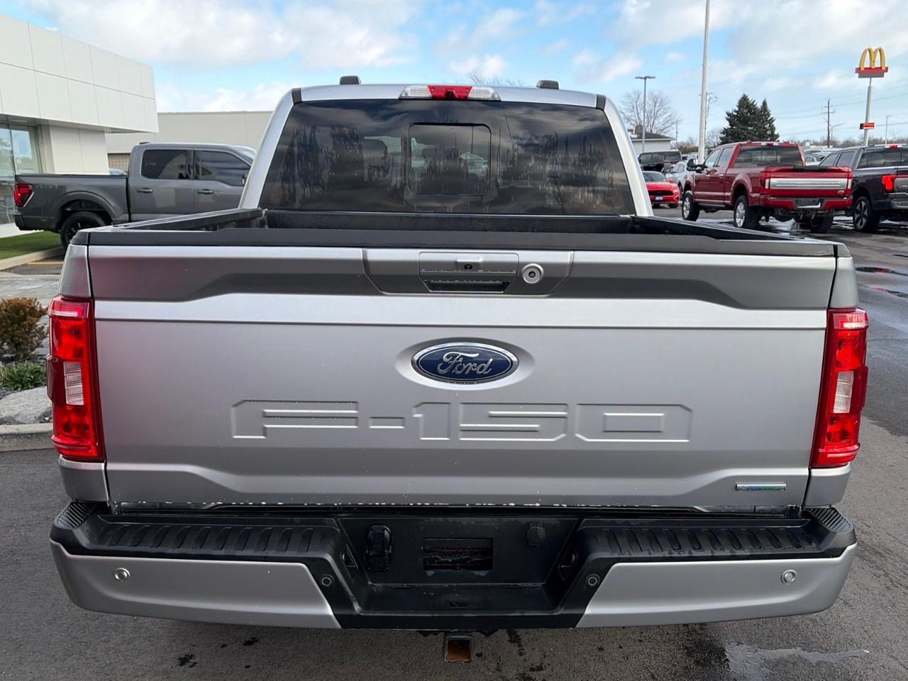 2022 Ford F-150 XLT 4WD SuperCrew 5.5' Box Photo