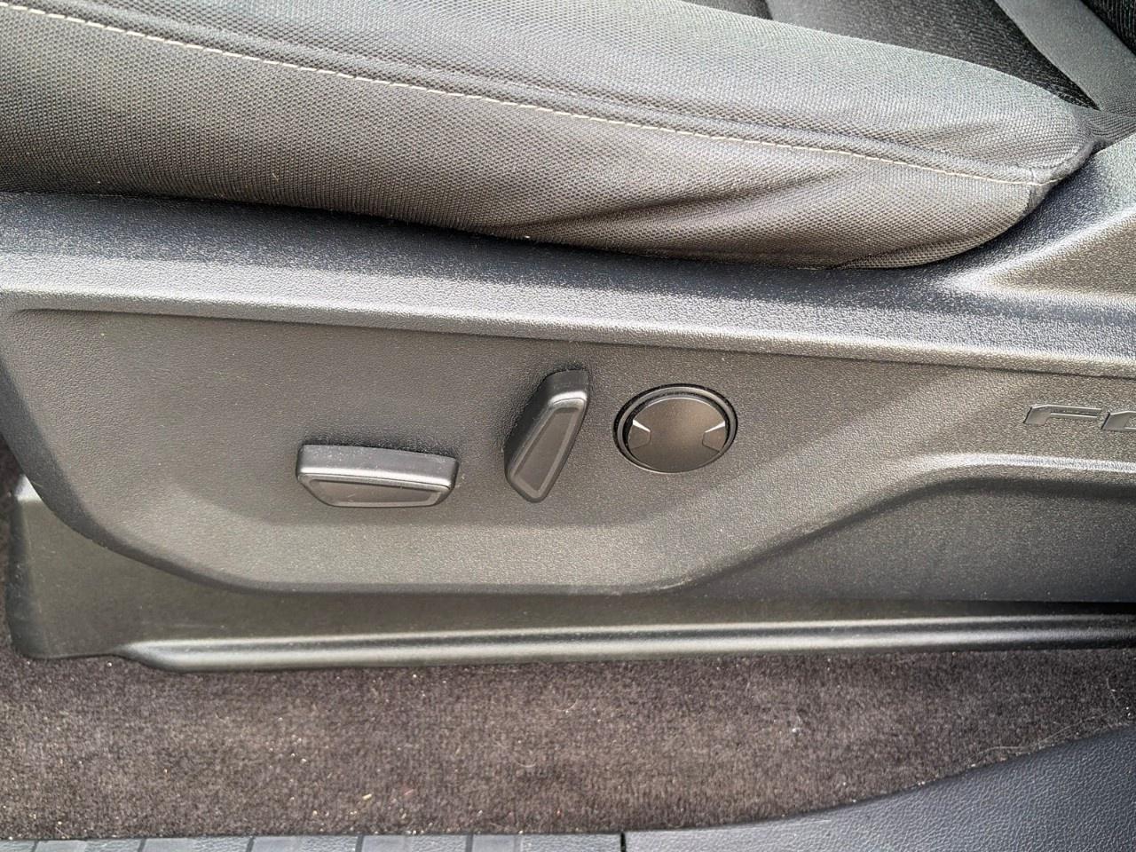 2022 Ford F-150 XLT 4WD SuperCrew 5.5' Box Photo