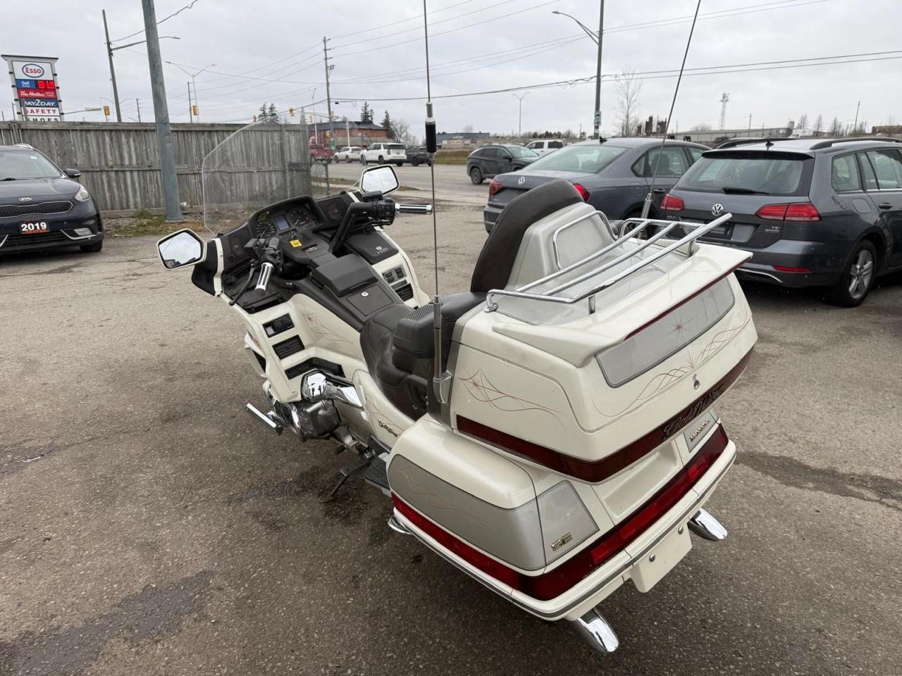1990 Honda Gold Wing GL1500 SE, GREAT SHAPE, LOADED, AS IS SPECIAL - Photo #7