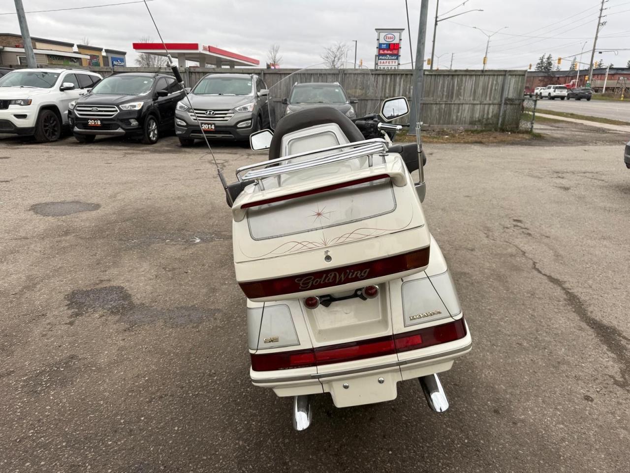 1990 Honda Gold Wing GL1500 SE, GREAT SHAPE, LOADED, AS IS SPECIAL - Photo #6