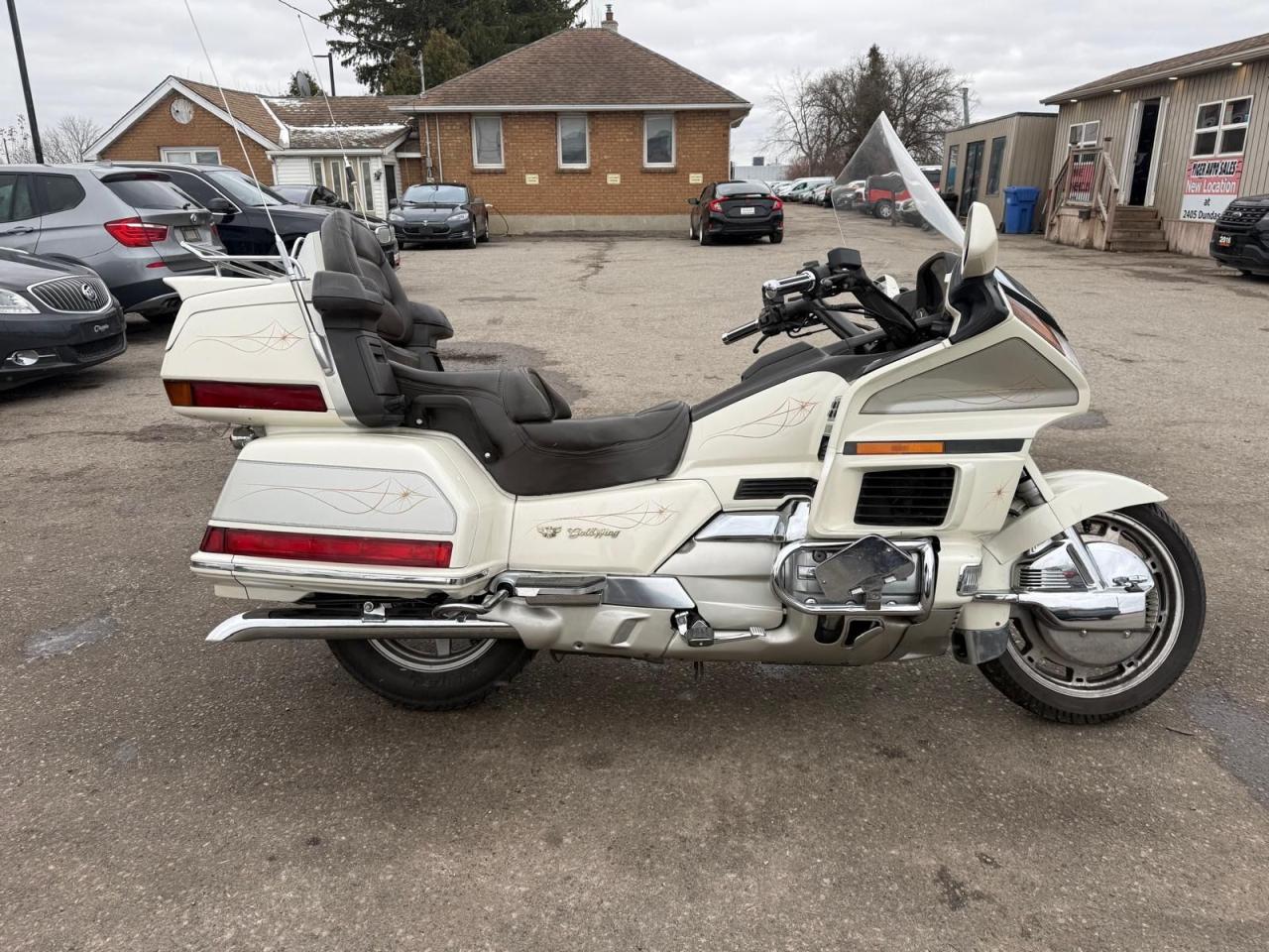 1990 Honda Gold Wing GL1500 SE, GREAT SHAPE, LOADED, AS IS SPECIAL Photo3