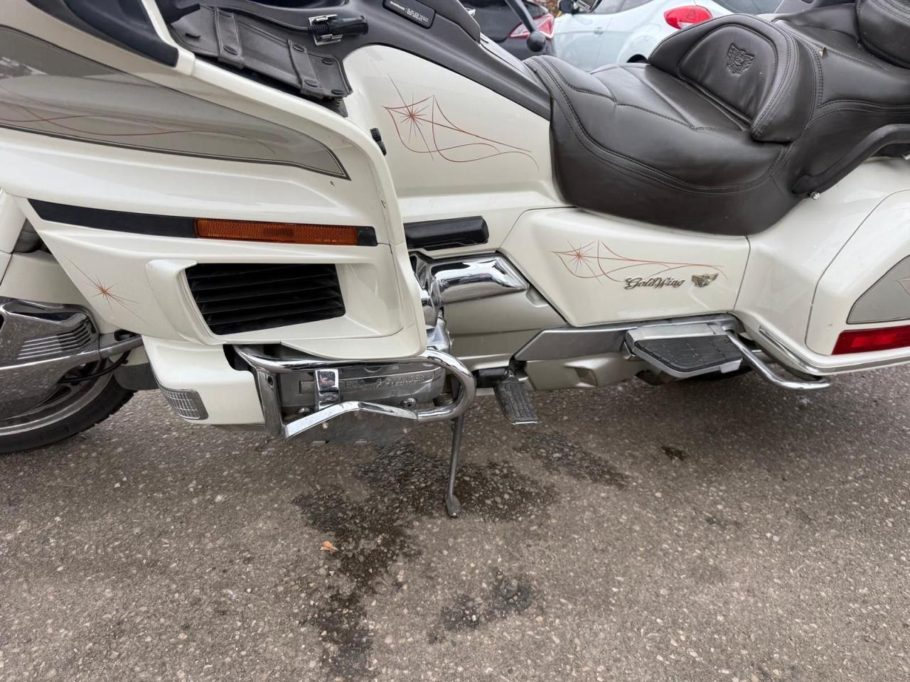 1990 Honda Gold Wing GL1500 SE, GREAT SHAPE, LOADED, AS IS SPECIAL - Photo #10