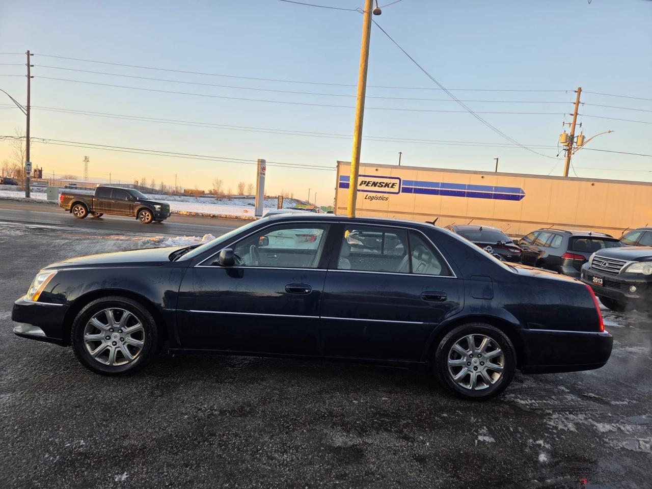 2008 Cadillac DTS LOW KMS, ONLY 121KMS, LOADED, AS IS SPECIAL - Photo #2