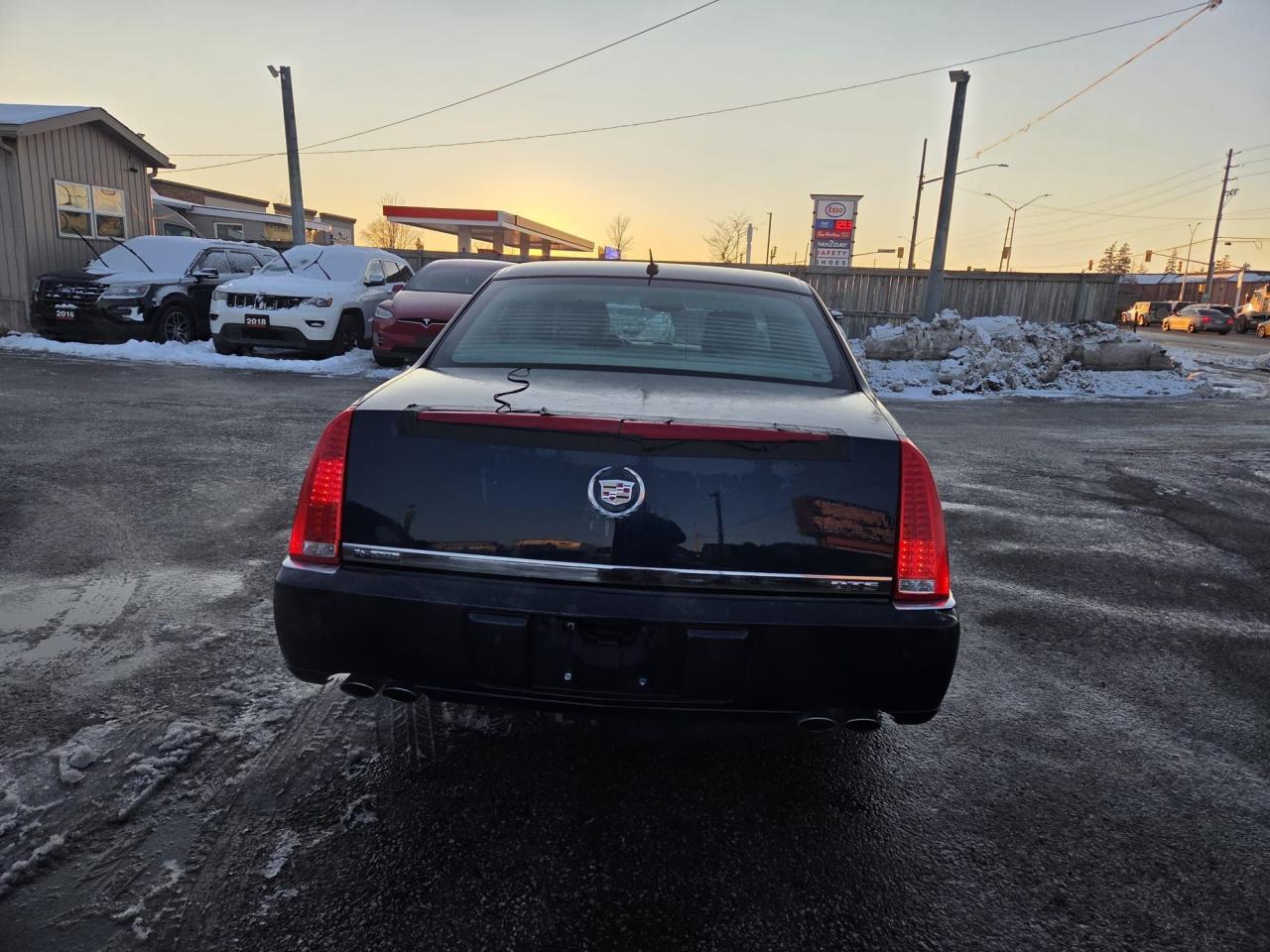2008 Cadillac DTS LOW KMS, ONLY 121KMS, LOADED, AS IS SPECIAL Photo3