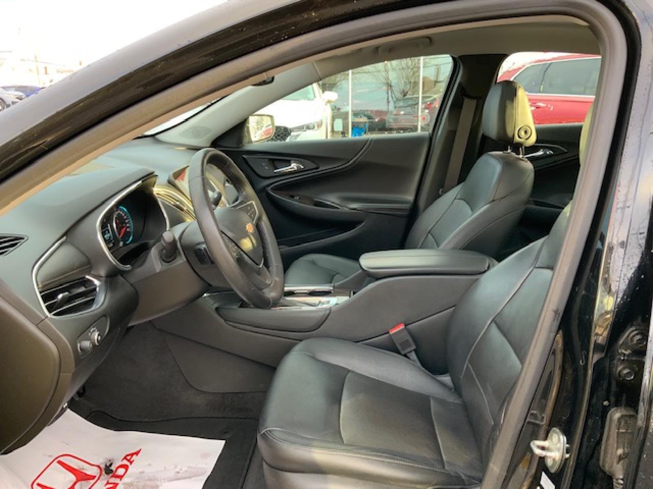 2018 Chevrolet Malibu Premier Photo