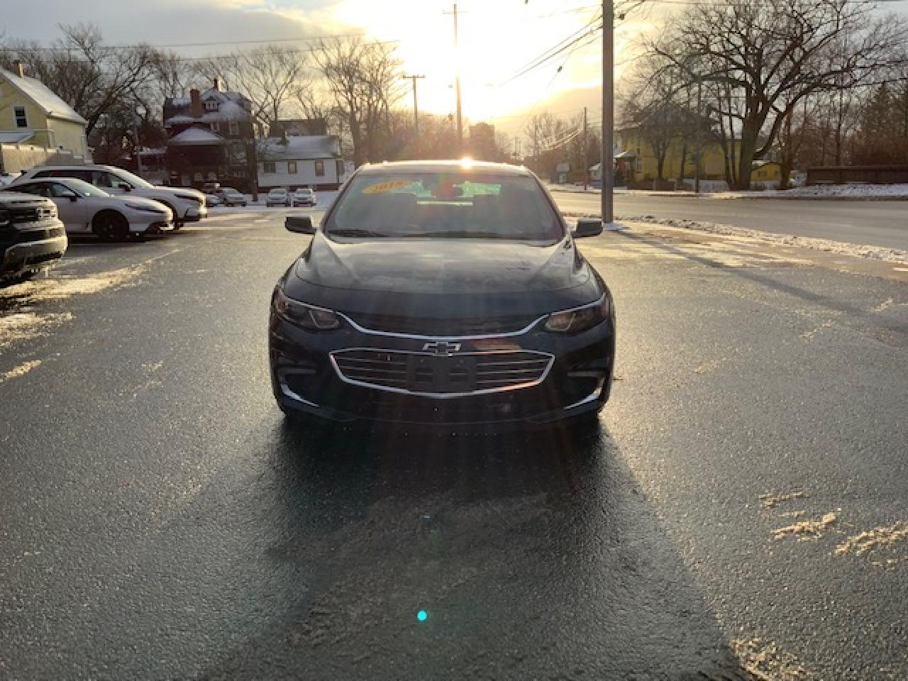 2018 Chevrolet Malibu Premier Photo2