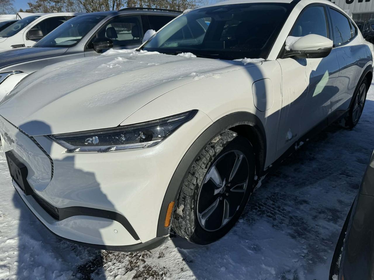 <p>WARRANTY START DATE JUNE 12TH, 2022</p><p>5 YEAR/ 100 000 KM POWERTRAIN WARRANTY, AND AN 8 YEAR/ 100 000 KM HIGH-VOLTAGE BATTERY AND ELECTRIC COMPONENT WARRANTY.</p><p>ALSO INCLUDES A FORD PREMIUM CARE WARRANTY FOR 6 MONTHS OR 10 000 KMS, WHICHEVER COMES FIRST.&nbsp;</p><p>&nbsp;</p><p>&nbsp;</p>