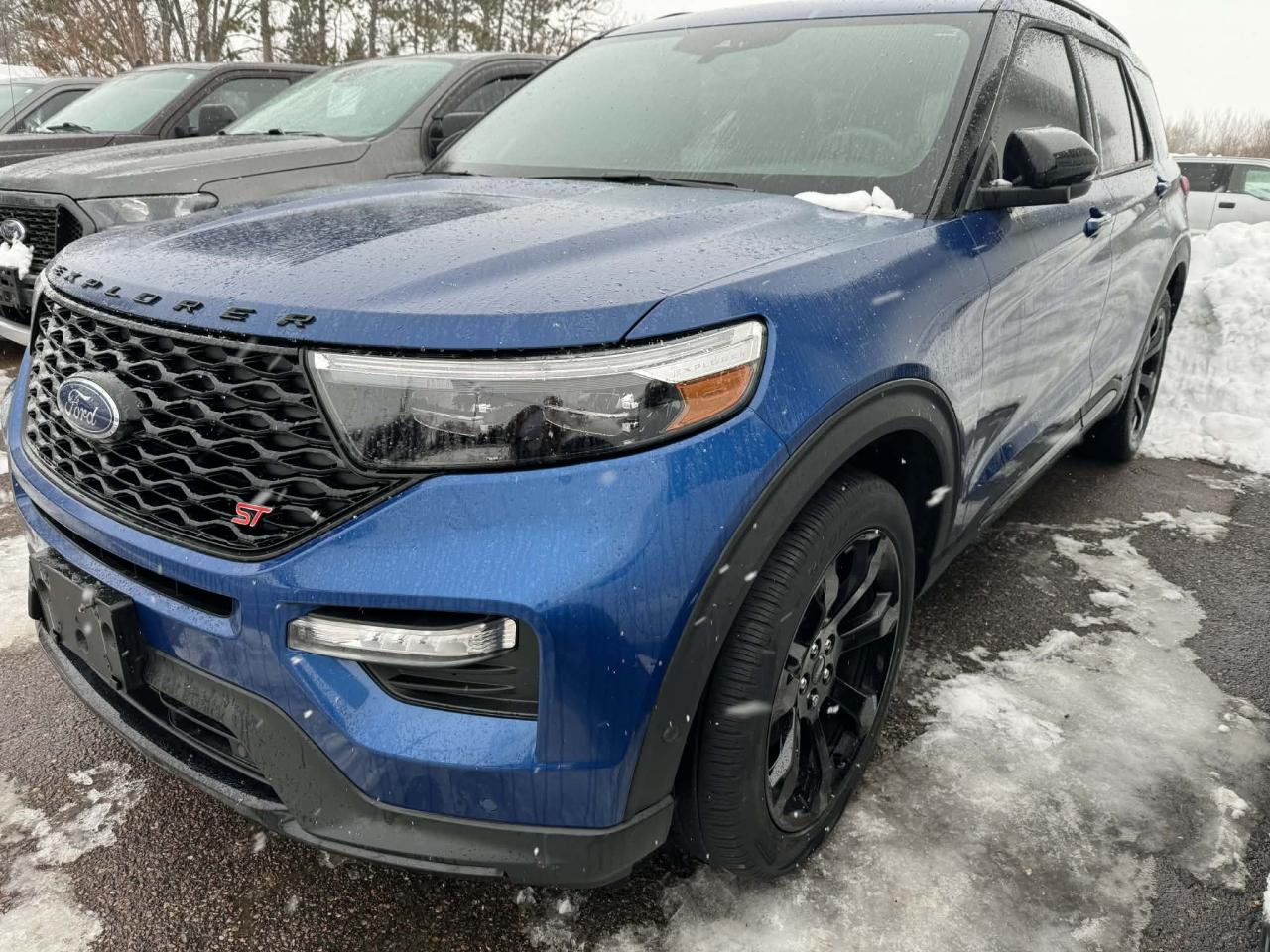 <p>INCLUDES A FORD PREMIUM CARE WARRANTY OF 6 MONTHS OR 10 000 KMS, WHICHEVER COMES FIRST.</p><p>&nbsp;</p>