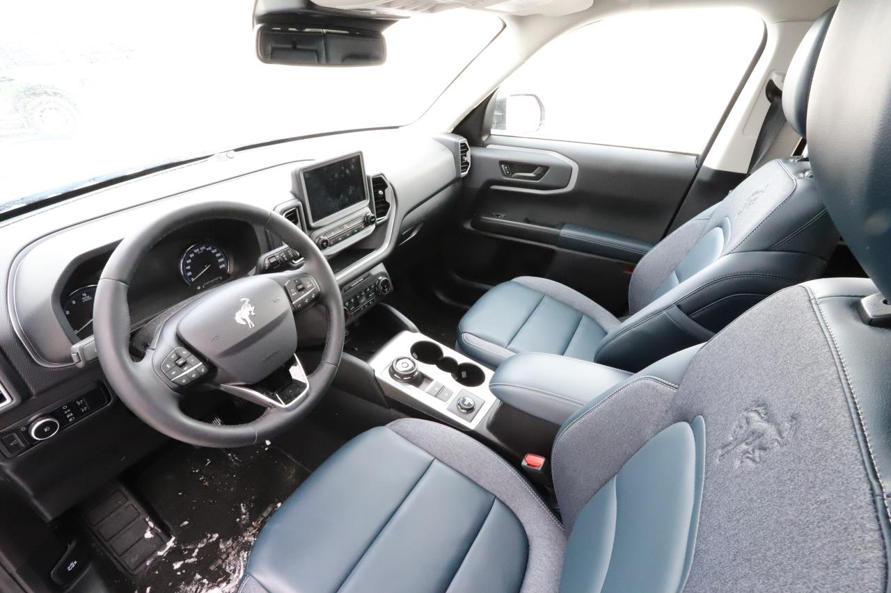 2024 Ford Bronco Sport Outer Banks 4X4 Photo5