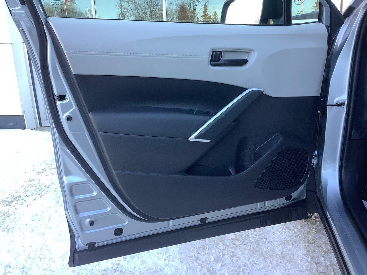 2023 Toyota Corolla Cross L Photo