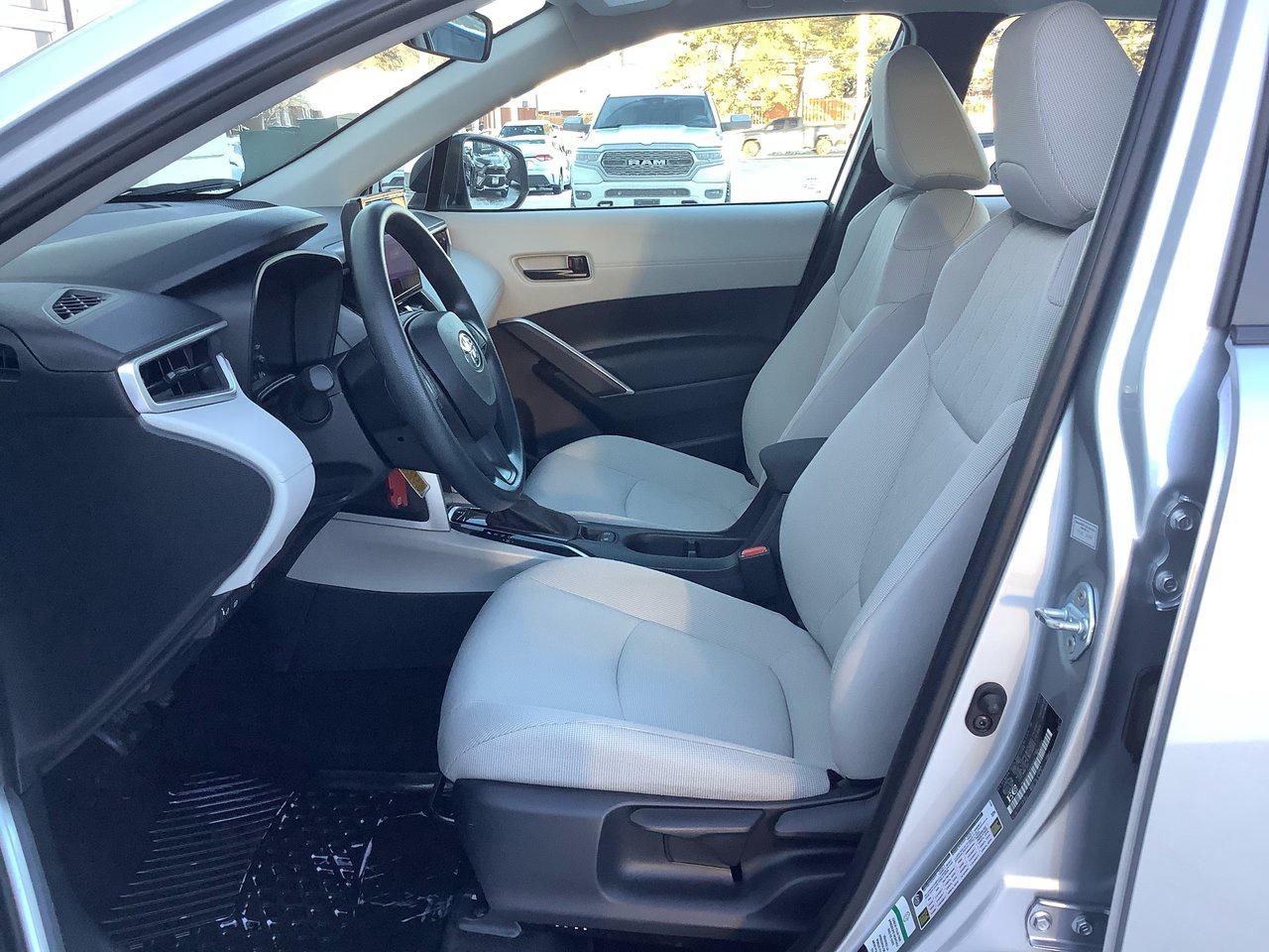 2023 Toyota Corolla Cross L Photo