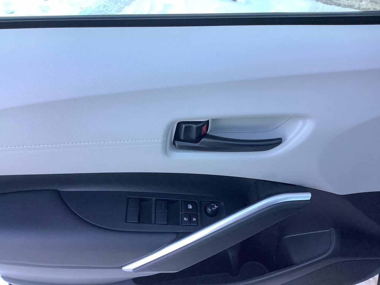 2023 Toyota Corolla Cross L Photo