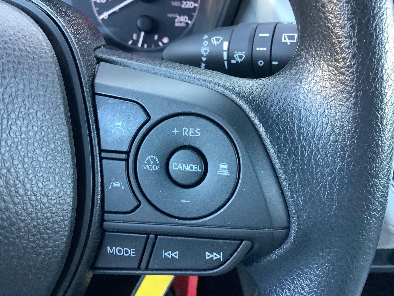 2023 Toyota Corolla Cross L Photo