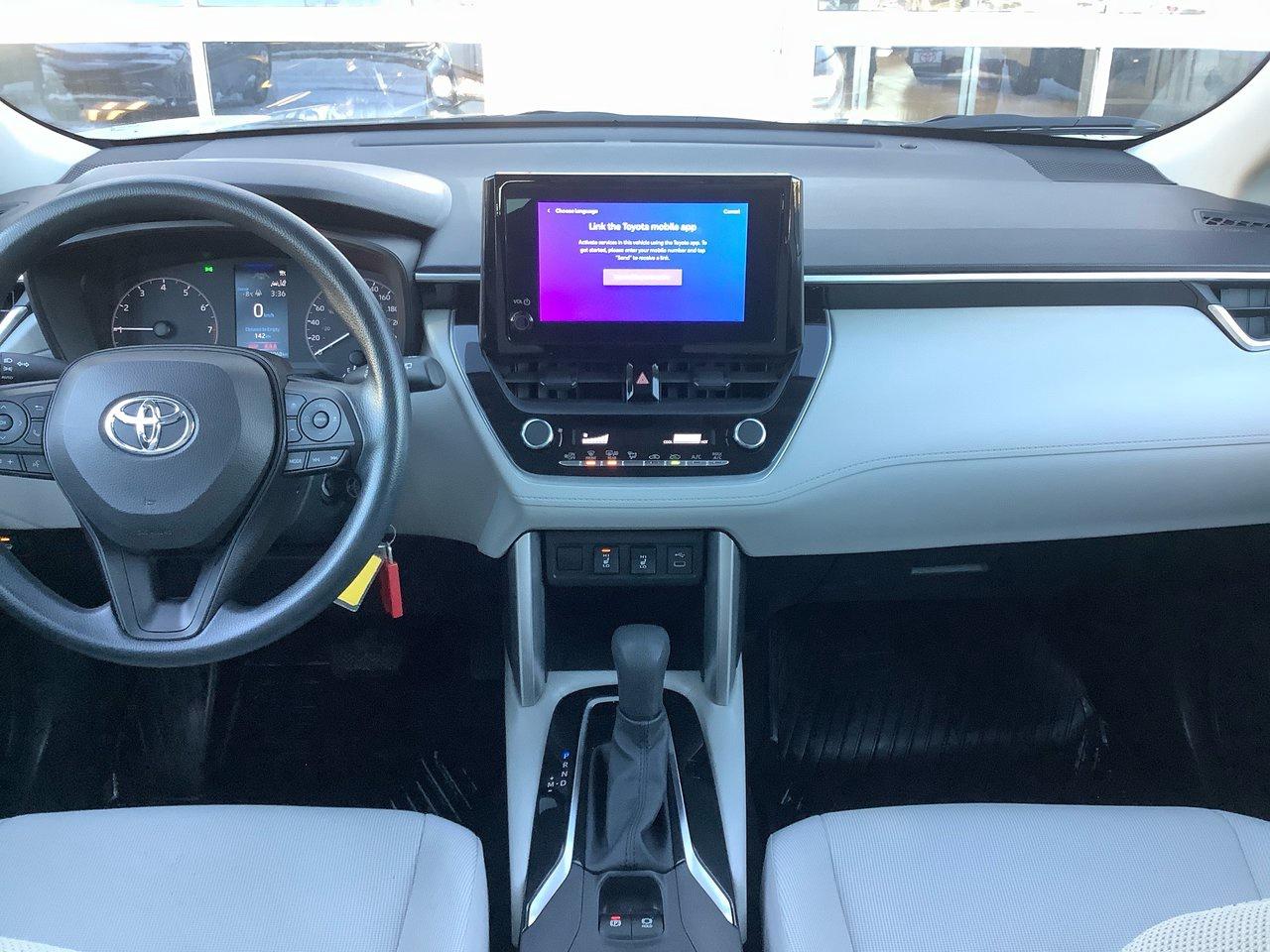 2023 Toyota Corolla Cross L Photo