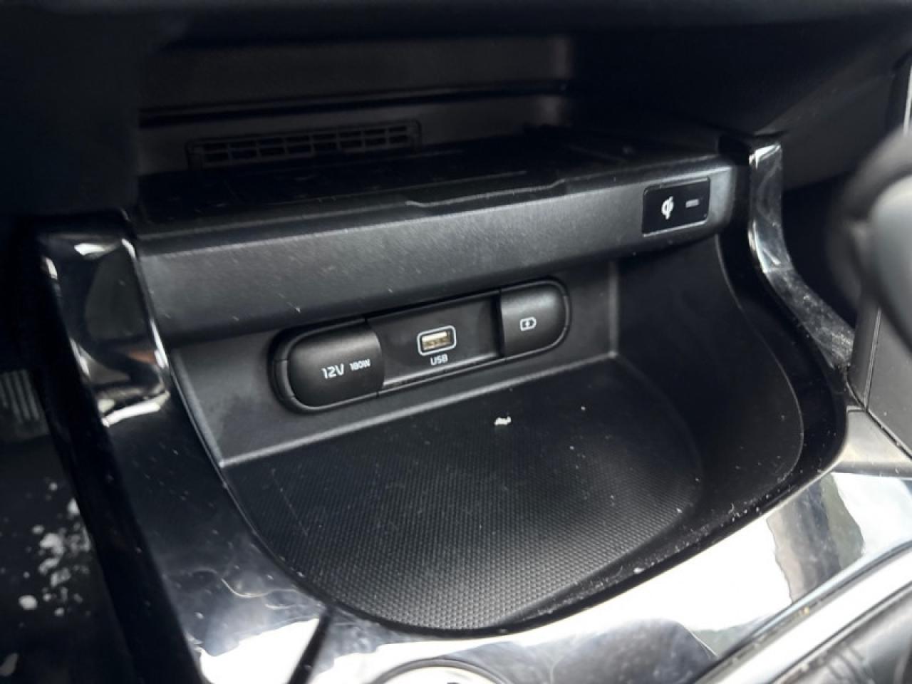 2021 Kia Seltos SX Turbo  Navigation GPS Photo