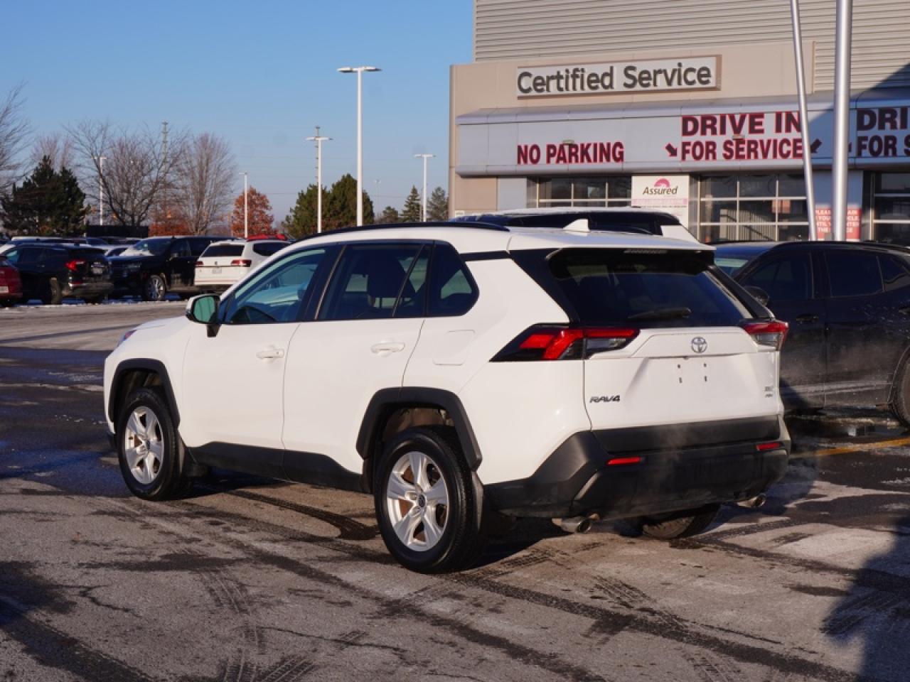2021 Toyota RAV4 XLE AWD  - Sunroof -  Power Liftgate Photo2