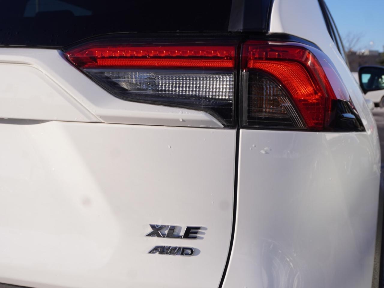 2021 Toyota RAV4 XLE AWD  - Sunroof -  Power Liftgate Photo