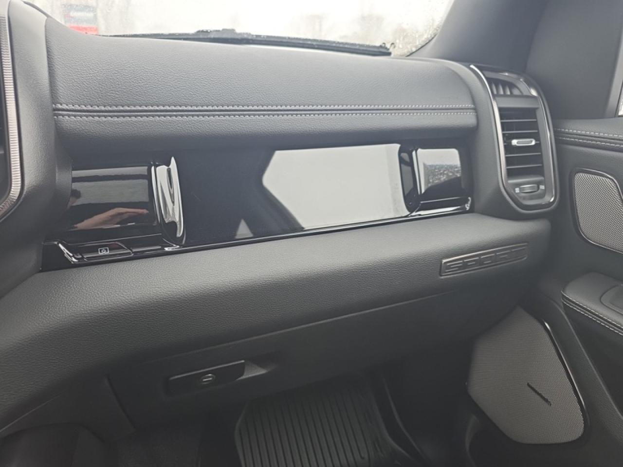 2025 RAM 1500 GT-Sport  G/T with Pano ROOF Photo