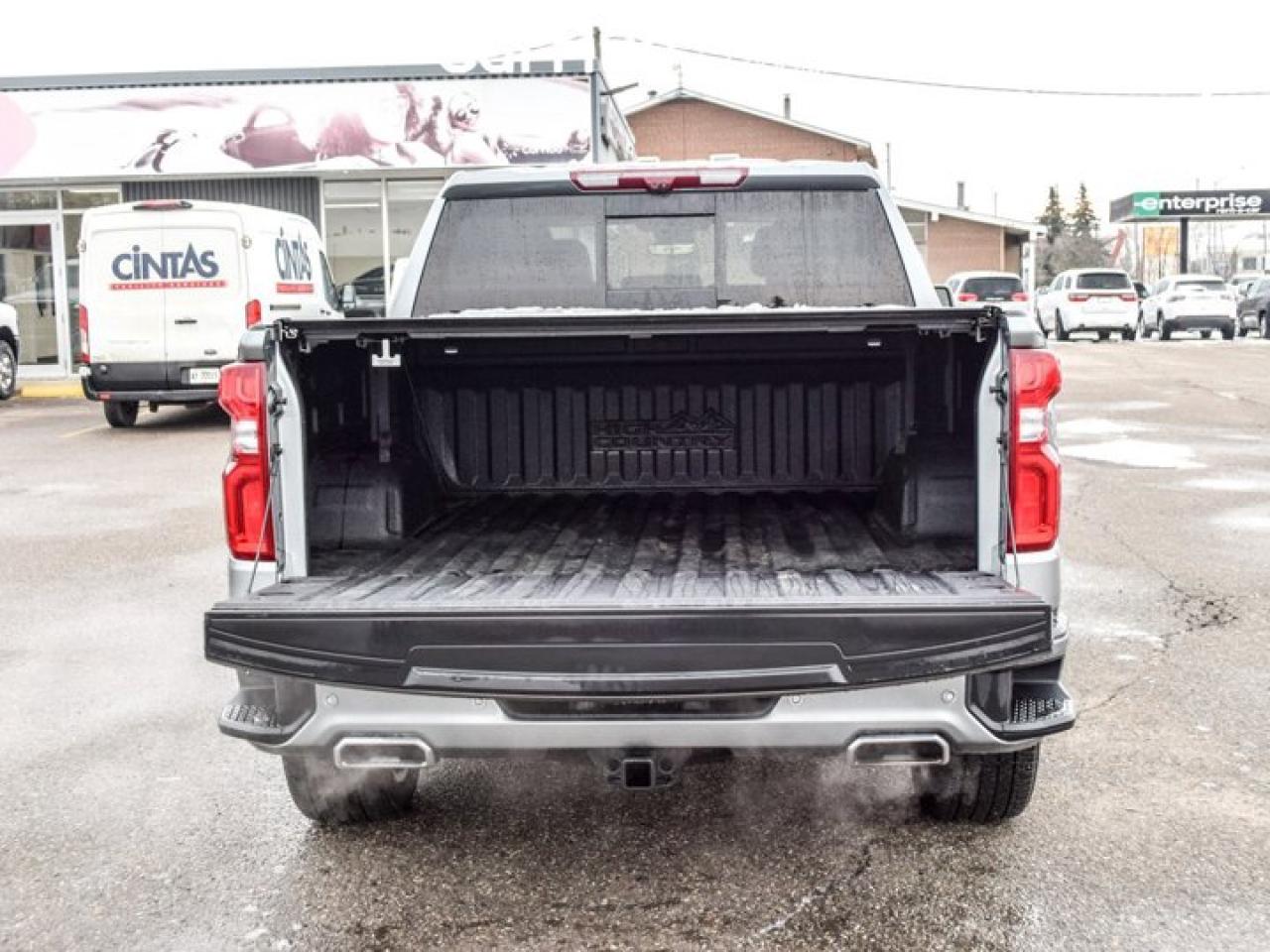 2023 Chevrolet Silverado 1500 High Country 4WD Crew Cab 147" 5.3L Leather Sunroof Photo