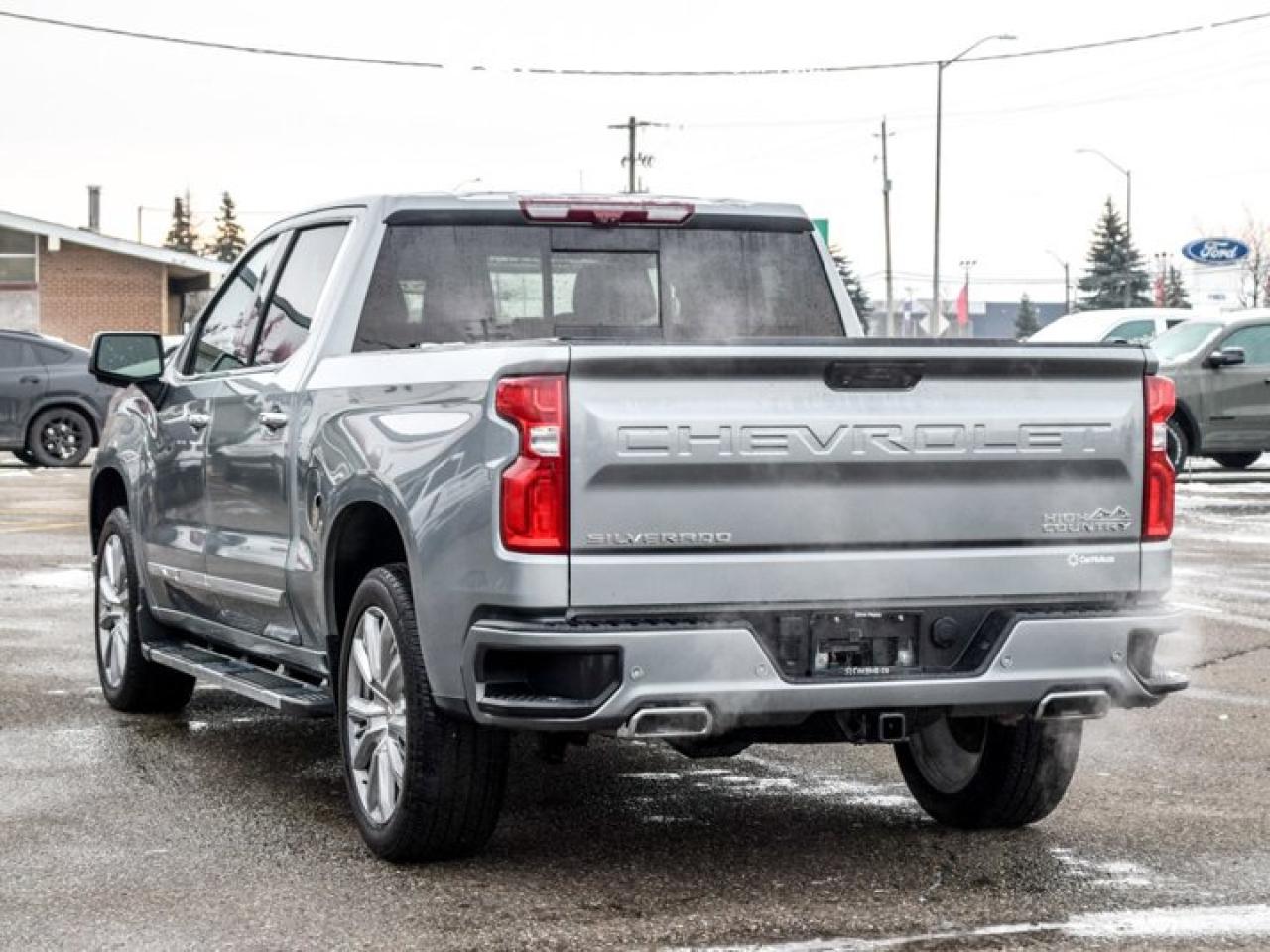 2023 Chevrolet Silverado 1500 High Country 4WD Crew Cab 147" 5.3L Leather Sunroof Photo
