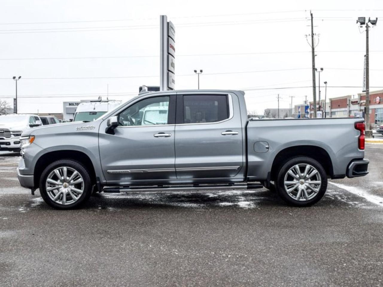 2023 Chevrolet Silverado 1500 High Country 4WD Crew Cab 147" 5.3L Leather Sunroof Photo